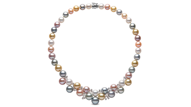 Freshwater Pearls vs. Saltwater Pearls: Understanding the Difference