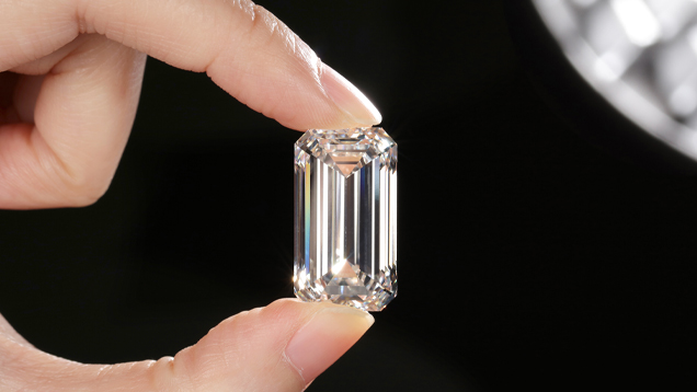 The GIA laboratory in Hong Kong recently evaluated the largest chemical vapor deposition (CVD) laboratory-grown diamond seen by the Institute.