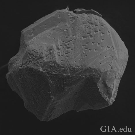 View of a sulphide inclusion under an electron microscope.