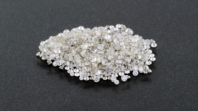 HPHT-grown melee diamonds