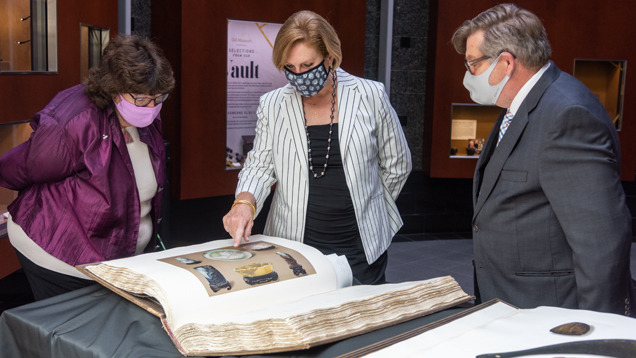 Display of The Bishop Collection: Investigations and Studies in Jade by Heber Reginald Bishop, 1906. Purchased at Skinner’s March 25, 2021 Asian Works of Art auction. Pictured from left: Retired GIA Library Director Dona Dirlam, GIA President and CEO Susan Jacques, current GIA Library Director Robert Weldon. Photo by Emily Lane/GIA. Display of The Bishop Collection: Investigations and Studies in Jade by Heber Reginald Bishop, 1906. Purchased at Skinner’s March 25, 2021 Asian Works of Art auction. Pictured from left: Retired GIA Library Director Dona Dirlam, GIA President and CEO Susan Jacques, current GIA Library Director Robert Weldon. Photo by Emily Lane/GIA.