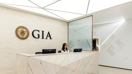 宝石和珠宝行业是优雅高贵的，GIA 同样是有着优雅气氛的学校。 您将在一个美丽的环境了解一切美丽的事物。