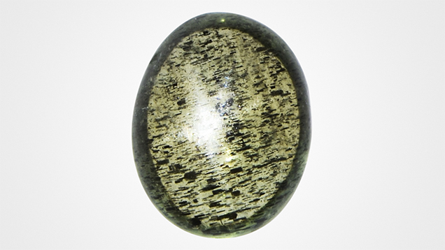 Star peridot with magnetite inclusions. Star peridot with magnetite inclusions.