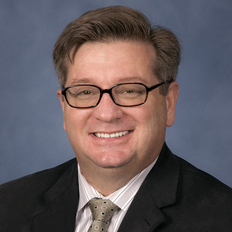 Robert Weldon wins the 2020 Bonanno Award for Excellence in Gemology.