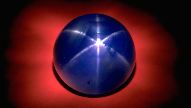 330 克拉亚洲之星 (Star of Asia) 蓝宝石 330 克拉亚洲之星 (Star of Asia) 蓝宝石