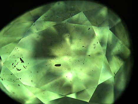 Greenish yellow fluorescence is typical for diamonds rich in nickel. Greenish yellow fluorescence is typical for diamonds rich in nickel.