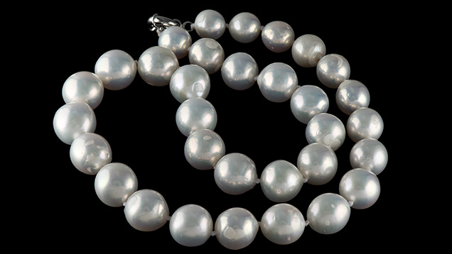 Freshwater bead cultured pearl necklace. Freshwater bead cultured pearl necklace.