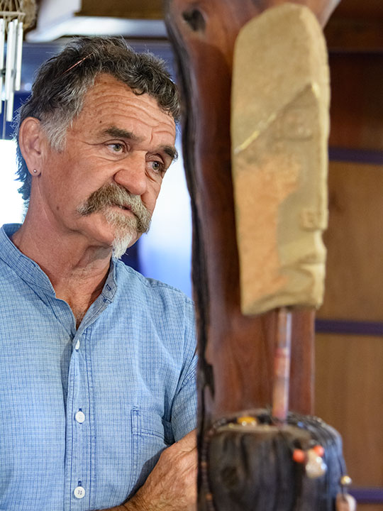 DSC_3544_185786-540x720.jpg. Former miner Eddie Maguire amazed the team with his art that included sculpture and opals. Photo by Andrew Lucas/GIA.