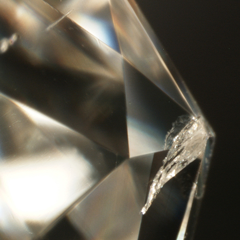 Larger feather on radiant cut diamond Larger feather on radiant cut diamond