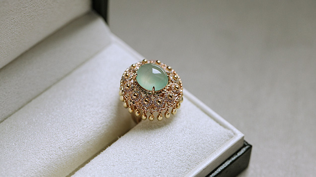 “Beautiful Opera Singer” ring “Beautiful Opera Singer” ring