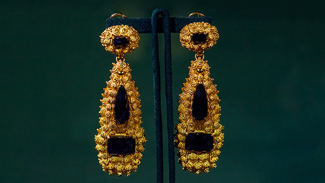 Filigree inlay earrings Filigree inlay earrings