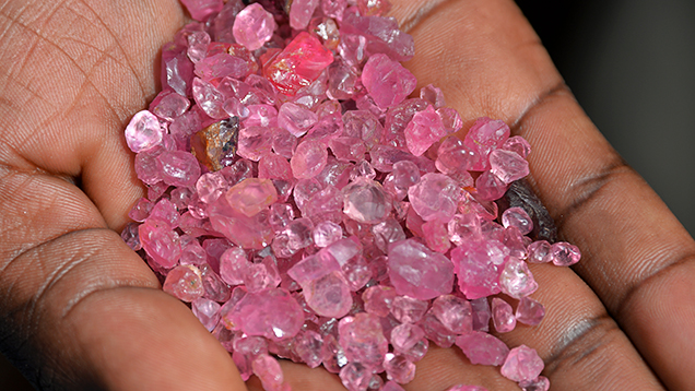 Pink spinel from Ocua. Pink spinel from Ocua.