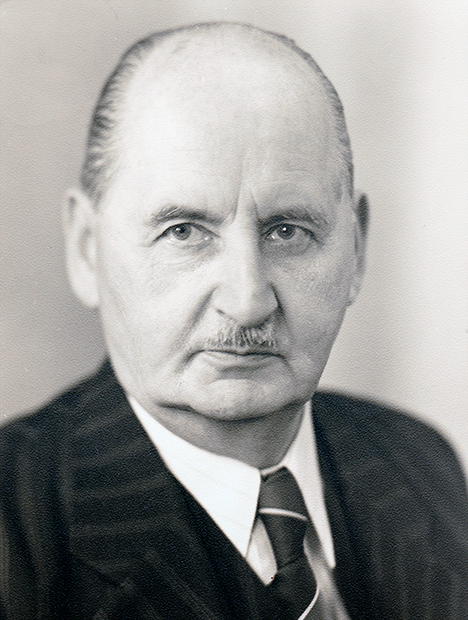 Richard Nacken in 1954, at age 70 Richard Nacken in 1954, at age 70