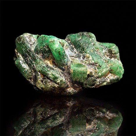 The Julian deposit produces emerald clusters (shown) as well as single crystals.