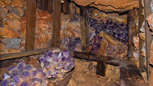 Anahí Ametrine Mine Tunnel