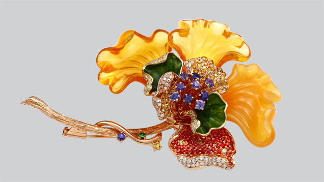 This is an example of the designs Shirley creates for her high-end customers. It’s a great combination of manufacturing skills, color, and shape. – Photo courtesy Shenzhen Meiher Jewelry Ltd. 