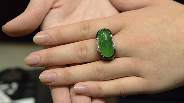 Green jadeite ring