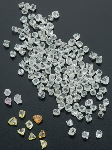 ALROSA to Hold Auction of Large Rough Diamonds at International