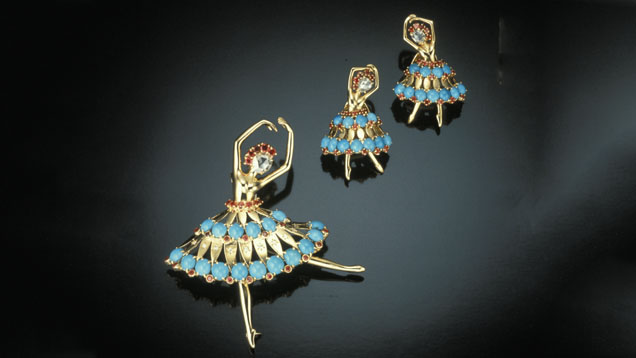 Van Cleef & Arpels（梵克雅宝）芭蕾胸针和配套的夹式耳环