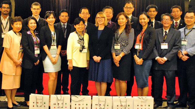 来自马来西亚、台湾、曼谷、菲律宾和印度尼西亚的校友出席了马来西亚校友会议。