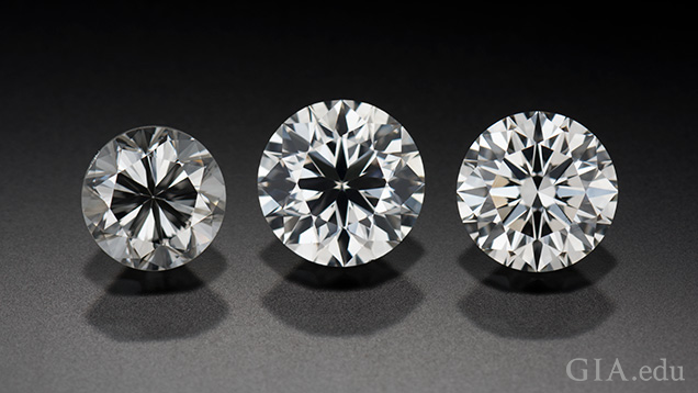 Three round brilliant diamonds in a row