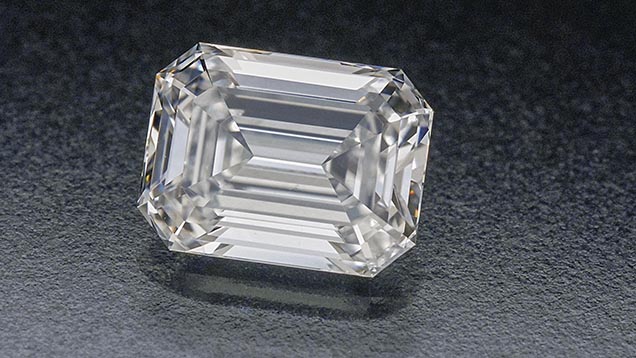 Farbloser Diamant