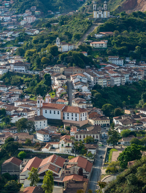 Ouro Preto is an old colonial Baroque town in Minas Gerais that was made famous for its gold deposits and also for the so-called Imperial topaz mines. Photo by Robert Weldon/GIA