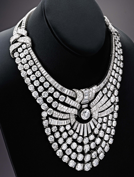 Van Cleef & Arpels fashioned this diamond necklace for Queen Nazli of Egypt in the 1930s. Set with more than 600 round and baguette diamonds weighing a total of approximately 217 carats, it sold for $4.3 million. Photo courtesy of Sotheby’s