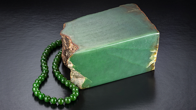 Polar Jade bead strand, and rough from Wyoming, US