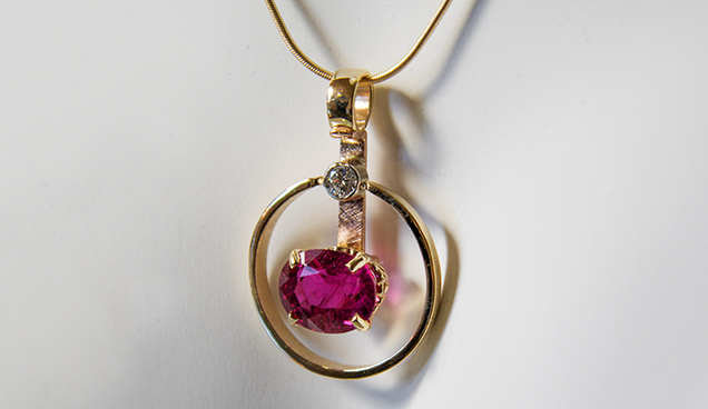 Gold and tourmaline pendant