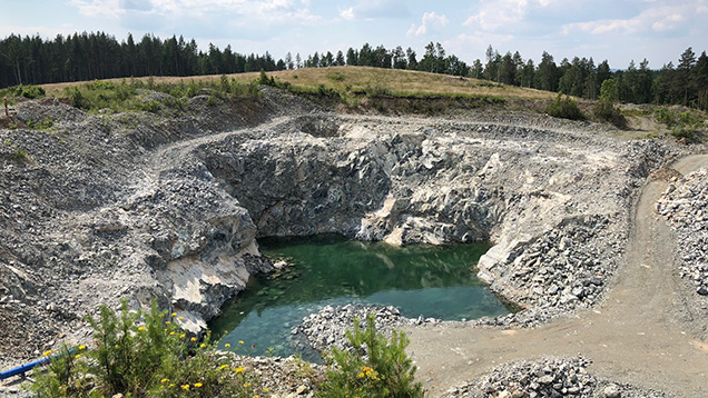 Korkodin demantoid mine is an open-pit operation.