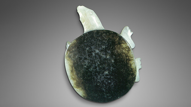 This jade turtle is an example of the Qiaose craft from the Shang Dynasty.