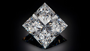 16.41 ct CVD laboratory-grown diamond achieves new record size.