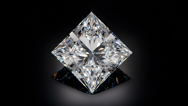 CVD laboratory-grown diamond reaches a new record size at 16.41 ct.
