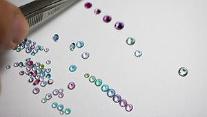 Unheated Paraíba tourmaline melee from the Mulungu mine in Rio Grande do Norte, Brazil. Photo by Kevin Ferreira.