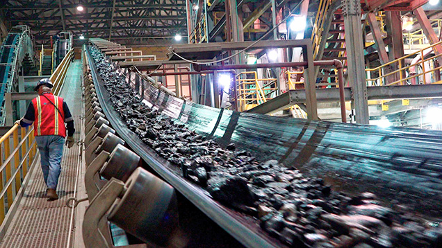 Kimberlite ore on conveyor belts