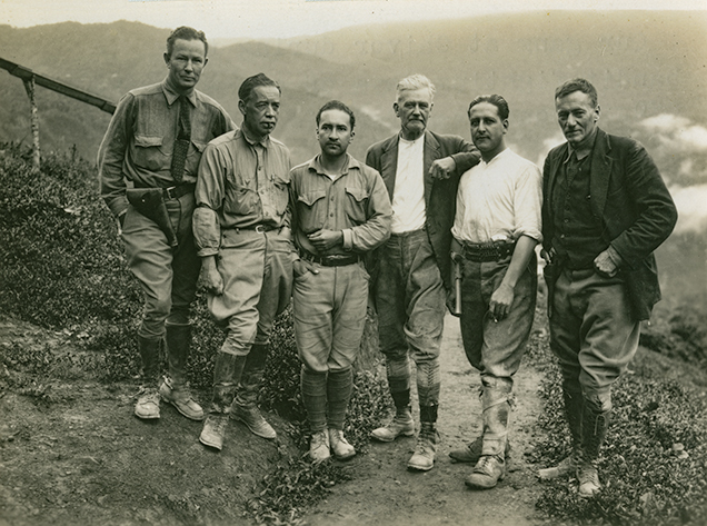 Peter Rainier and other miners at Chivor