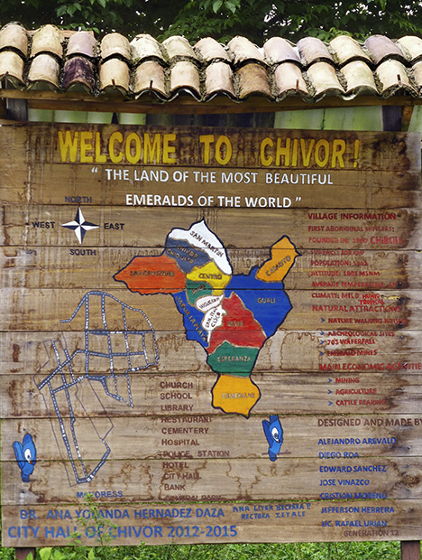 Sign welcoming visitors to the town of Chivor