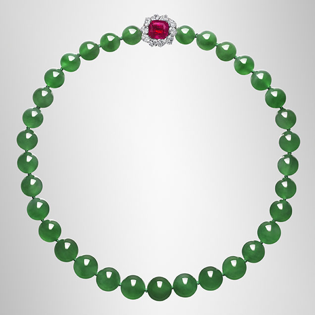 Thirty-three jadeite beads are featured in this necklace sold by Christie’s. 