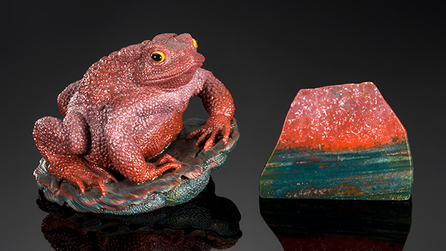 Gerd Dreher toad carved from jasper with color banding