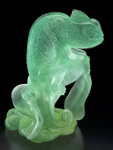 Gerd Dreher chameleon carving