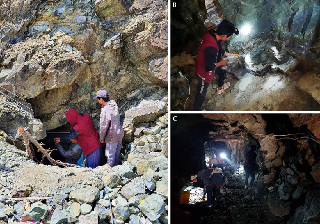 Mining at the Pyaung-Gaung peridot deposit