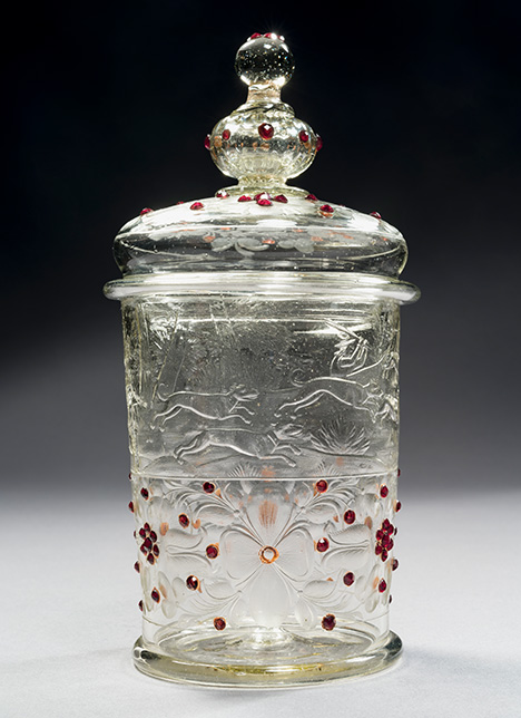 Figure 1. Lidded goblet from the collection of the Bavarian National Museum in Munich, embellished with red Bohemian garnets. Inventory no. 60/74, height 17.7 cm. Photo by Bastian Krack; courtesy of Bavarian National Museum in Munich.