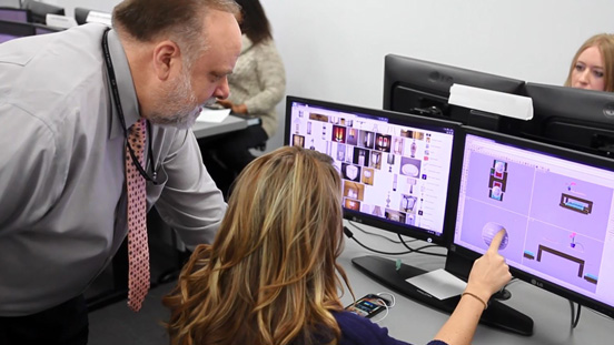 Personal attention from a seasoned instructor, immediate feedback on your work, creating mood boards for inspiration – that’s just part of the Jewelry Design & Technology diploma program.